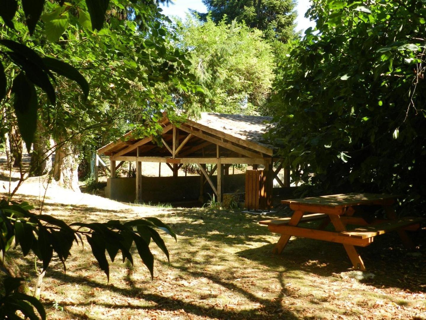 Les Deux Chênes Acomodação com café da manhã Le Fleix Exterior foto